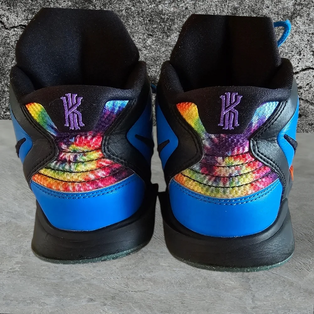 Nike Kyrie Infinity SE Blue Tie Dye‎ Basketball  Sneakers Youth 6.5y Women's 7.5